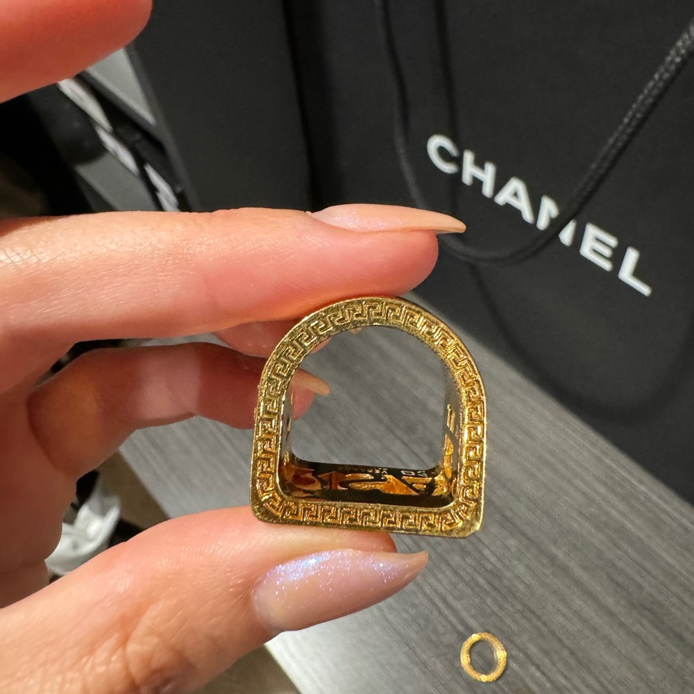 MENS VERSACE RING - Picture 7 of 7